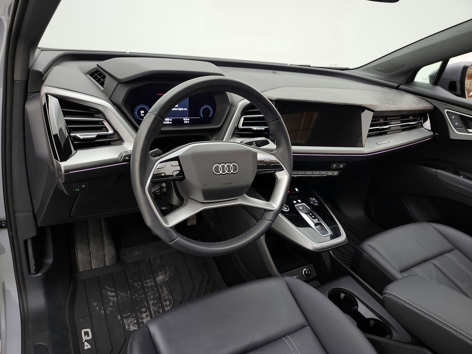 Used 2023 Audi Q4 e-tron Premium Plus w/ Premium Plus RWD image 9