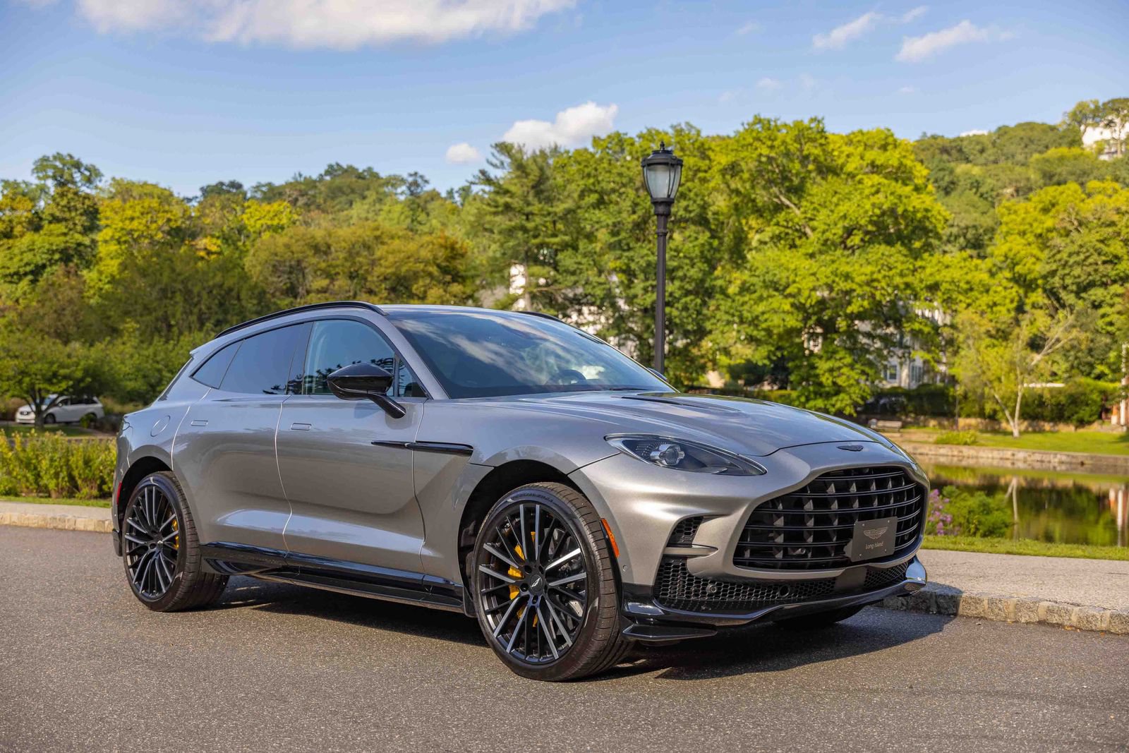 Used 2023 Aston Martin DBX 707 AWD/4WD image 3