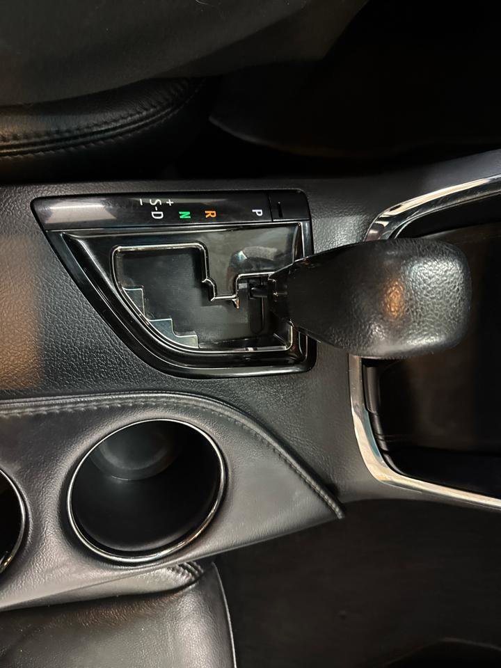 Used 2015 Toyota Avalon XLE FWD image 25