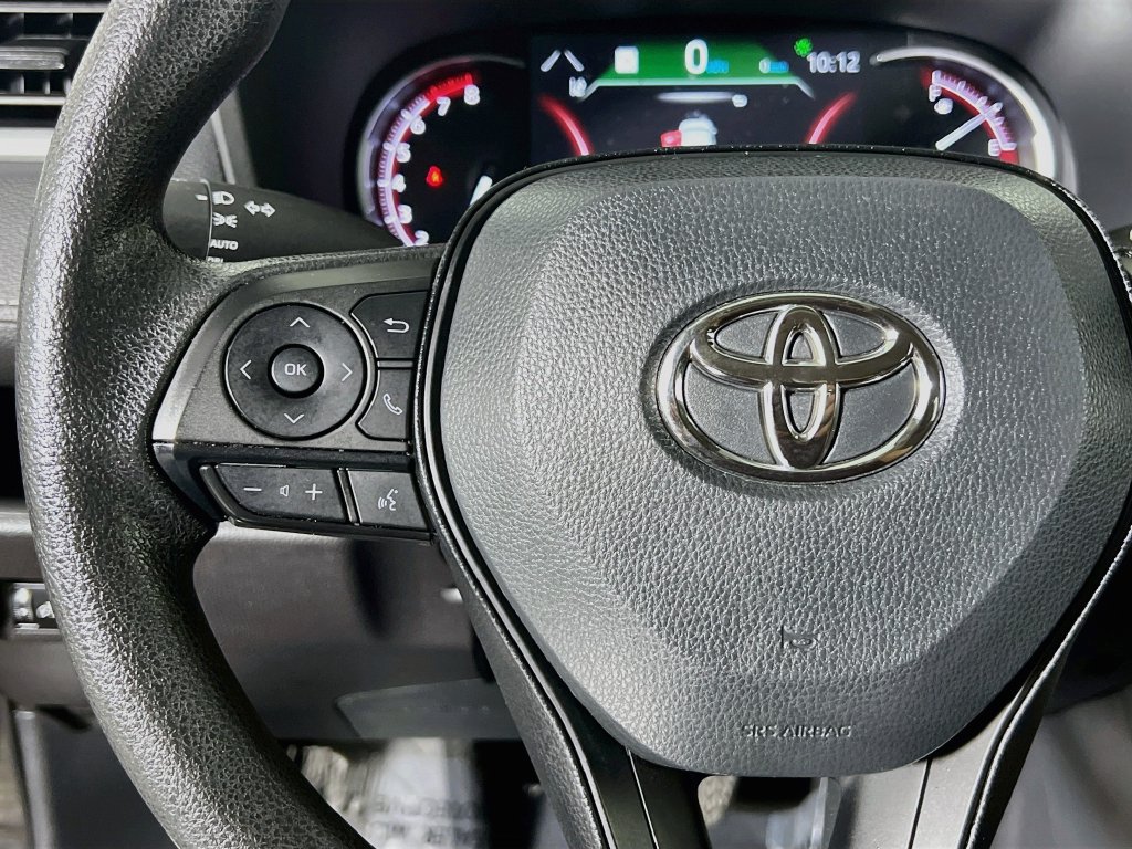 Used 2025 Toyota RAV4 XLE FWD image 16