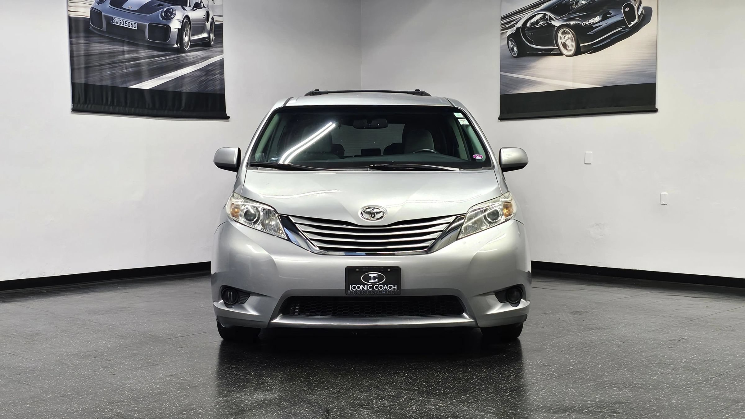 Used 2016 Toyota Sienna LE FWD image 4