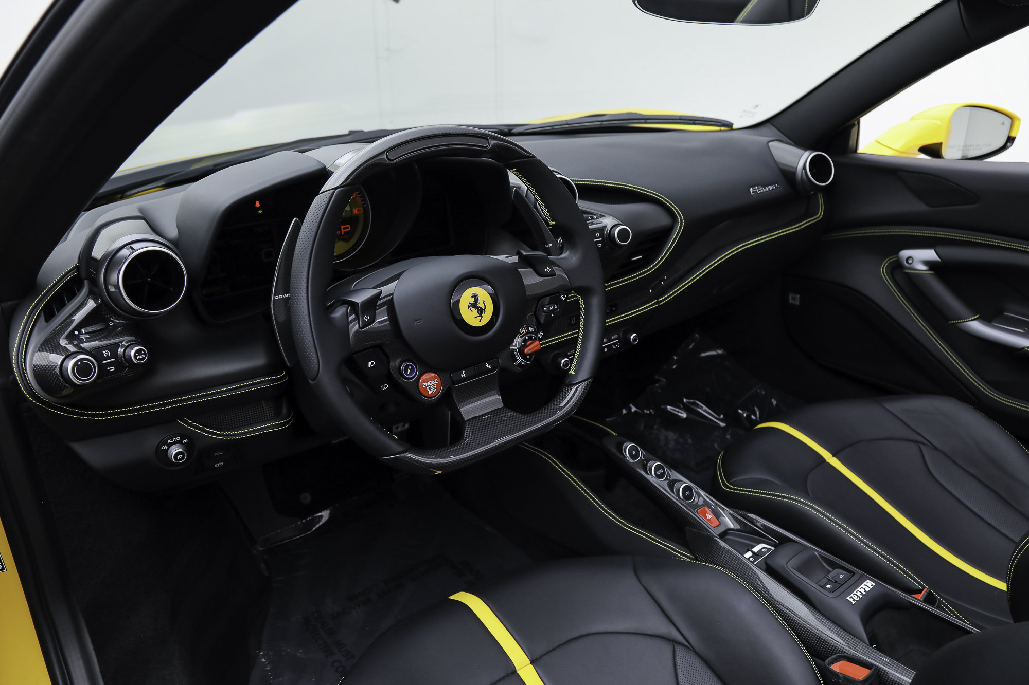 Certified 2022 Ferrari F8 Tributo RWD image 5