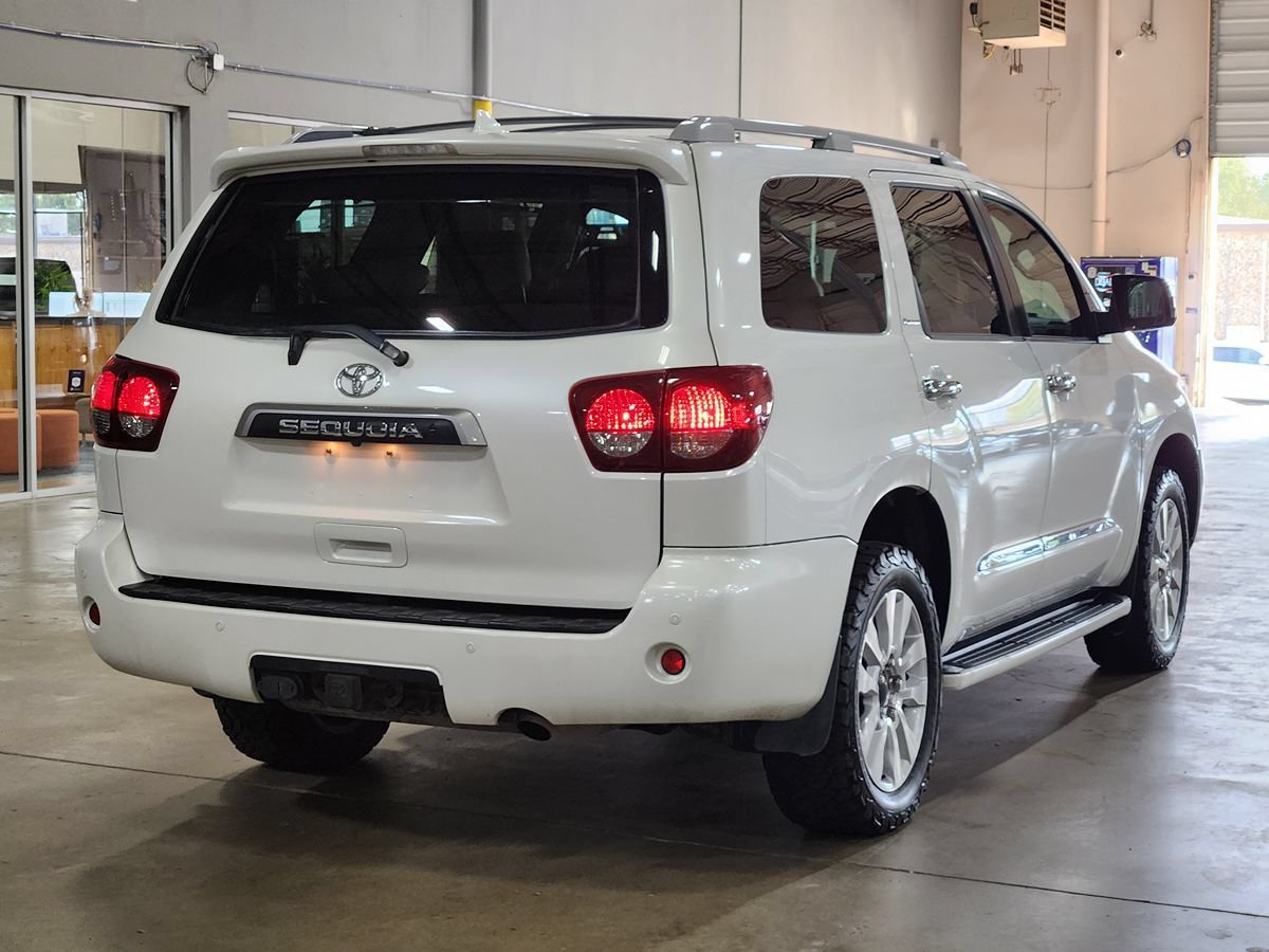 Used 2020 Toyota Sequoia Platinum RWD image 8