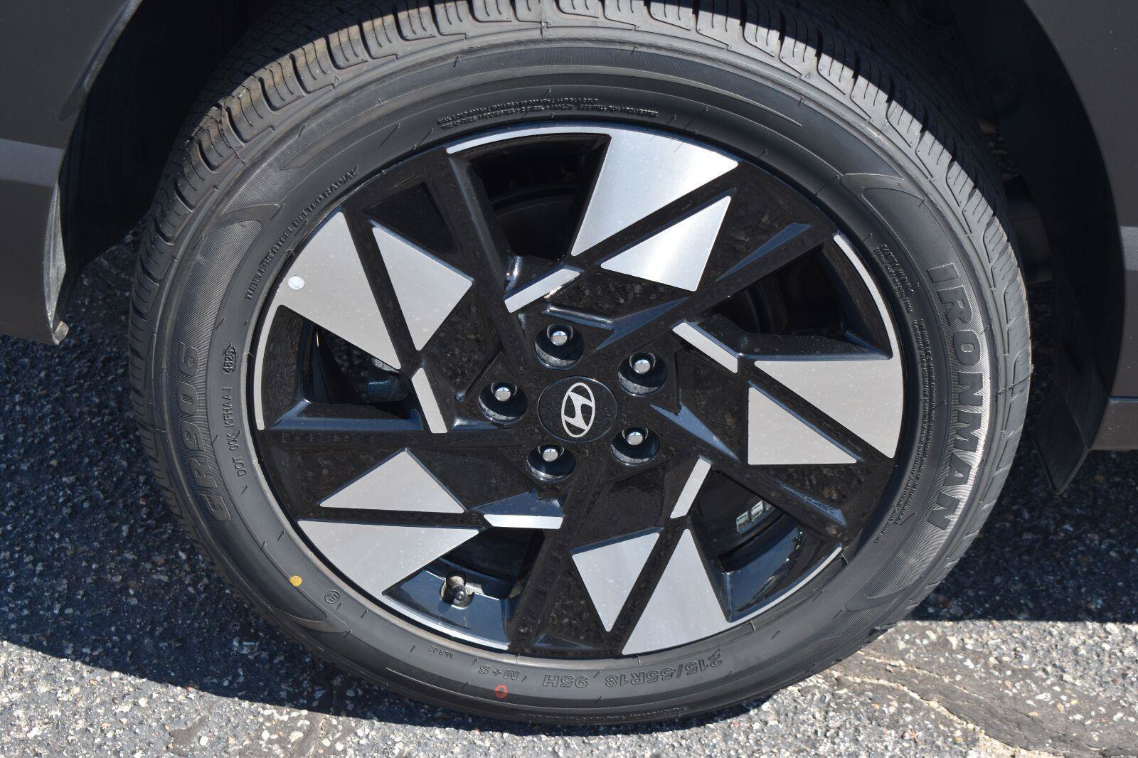 Used 2025 Hyundai Kona SEL AWD/4WD image 11
