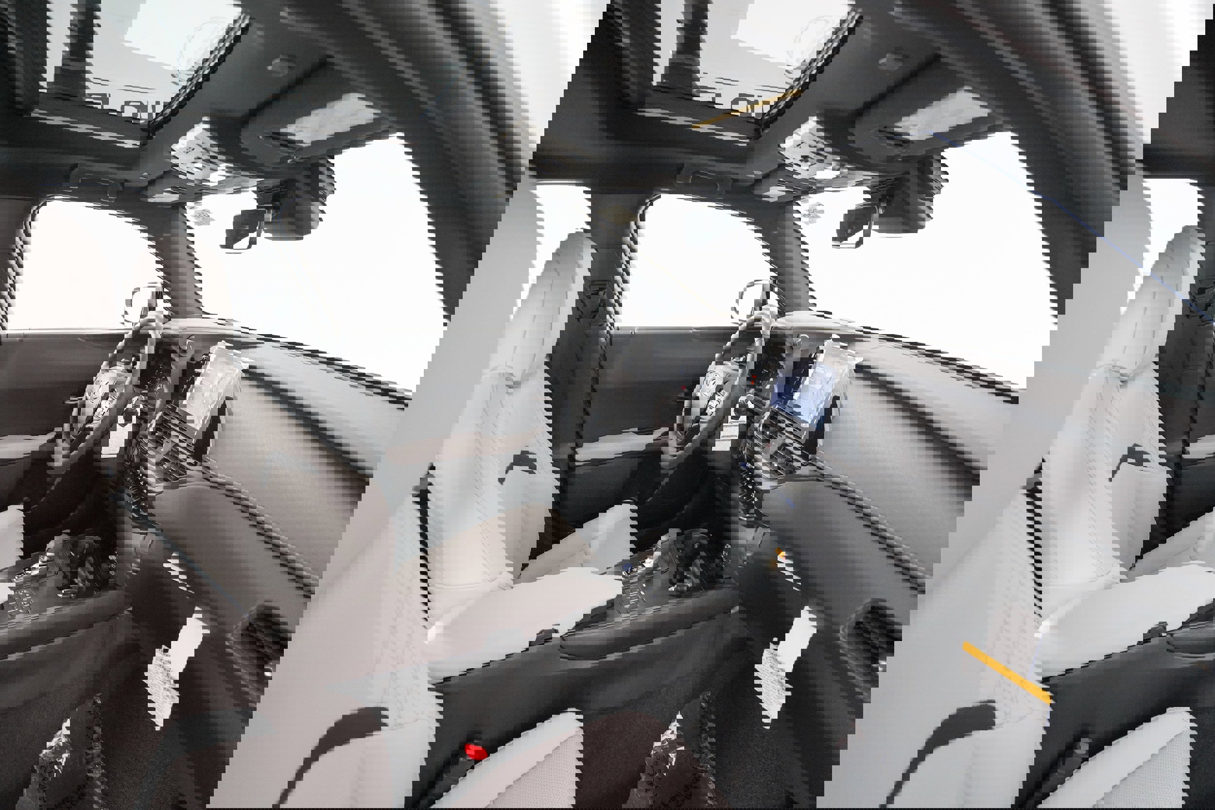 New 2025 Lexus UX 300h FWD image 18