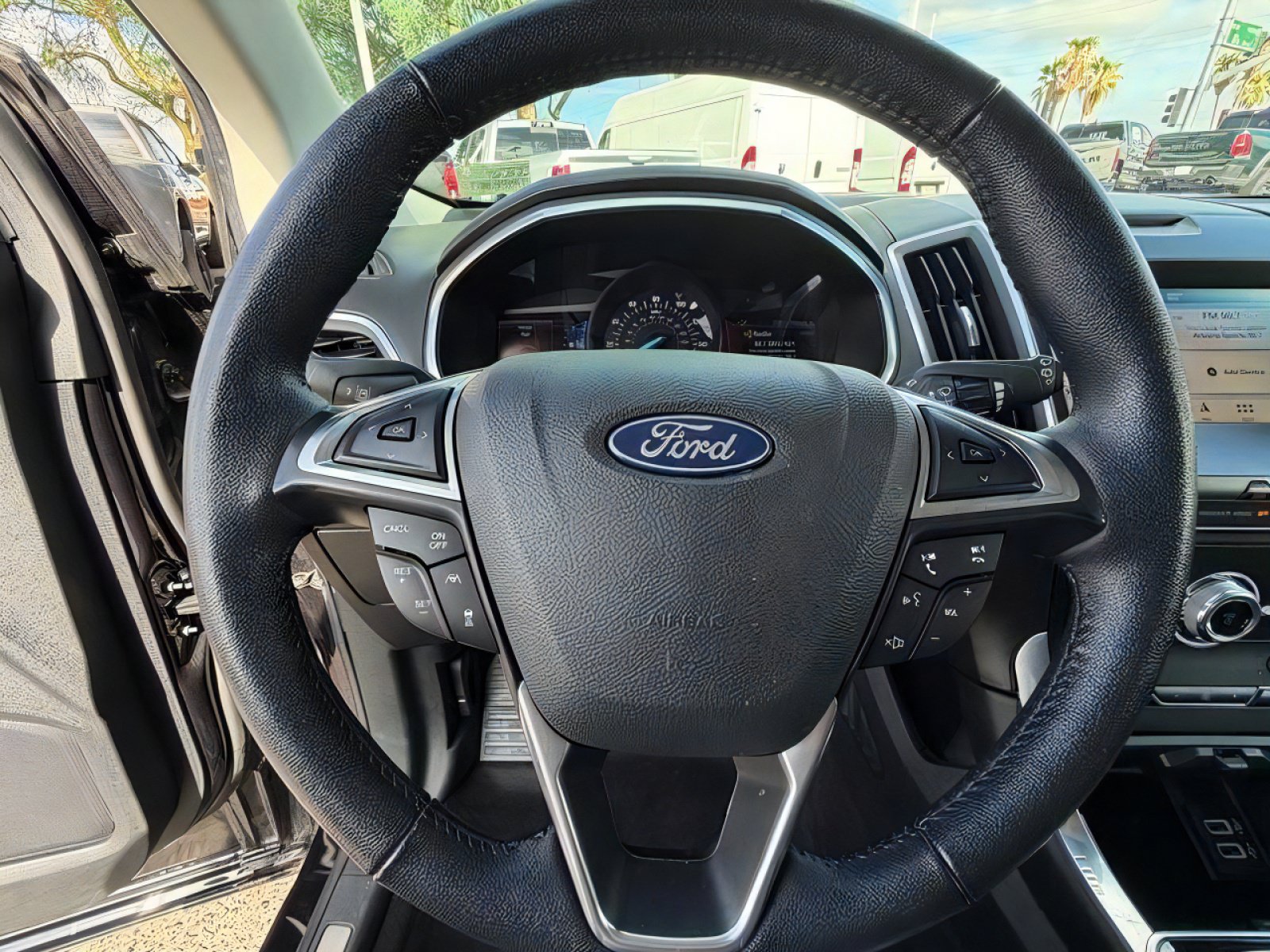 Used 2019 Ford Edge Titanium w/ Equipment Group 301A FWD image 23