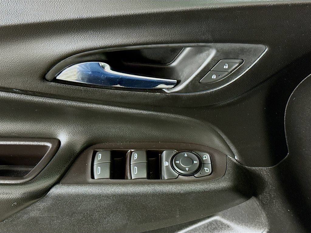 Used 2018 Chevrolet Equinox LT AWD/4WD image 22