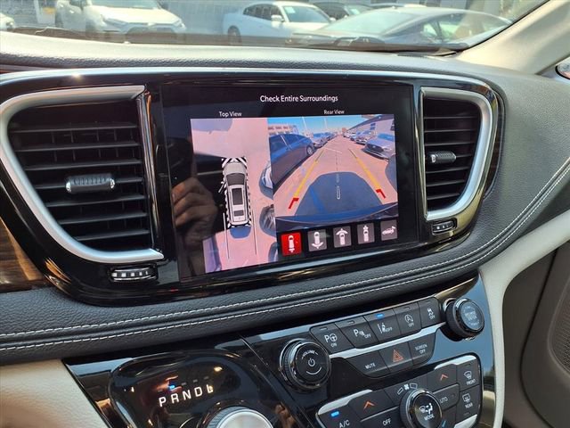 Used 2022 Chrysler Pacifica Limited image 20