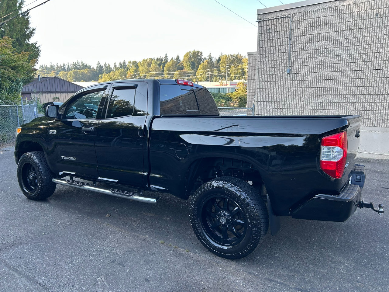 Used 2017 Toyota Tundra SR5 image 7