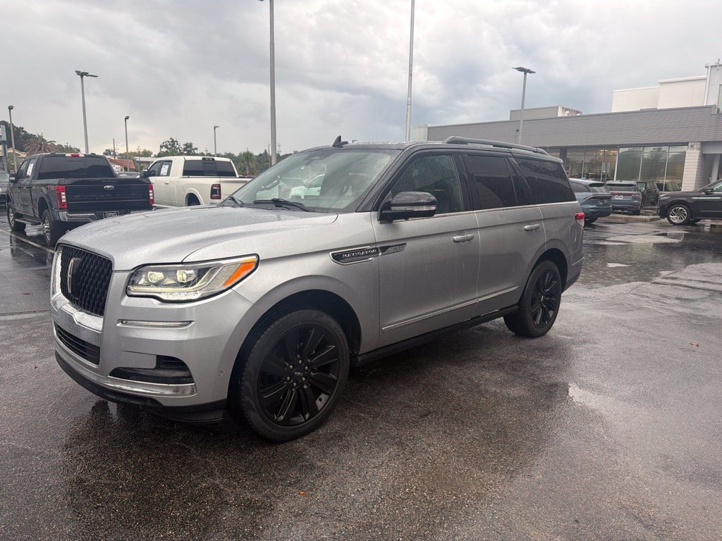 Used 2022 Lincoln Navigator Black Label AWD/4WD image 5
