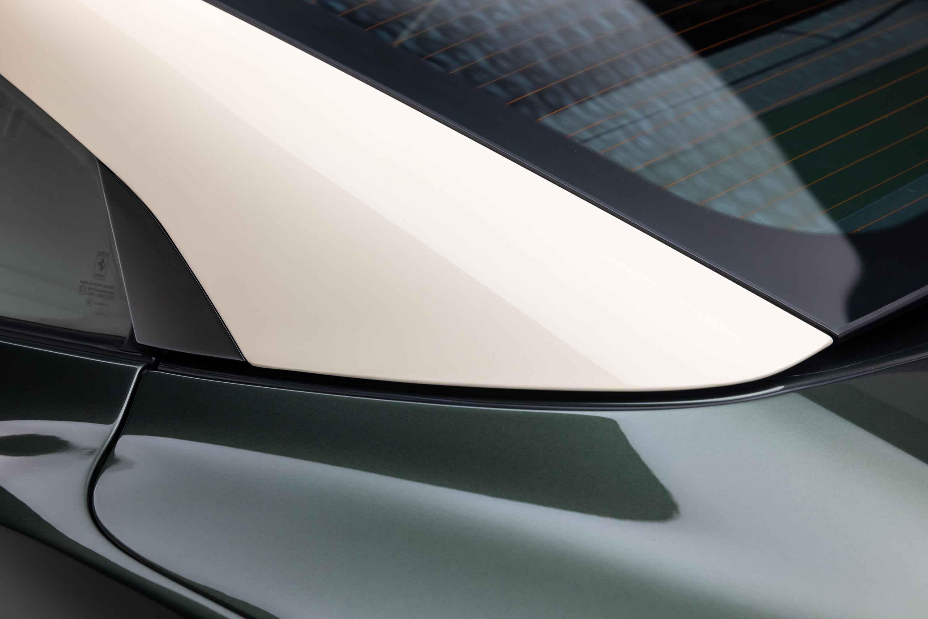Certified 2019 Ferrari Portofino RWD image 33