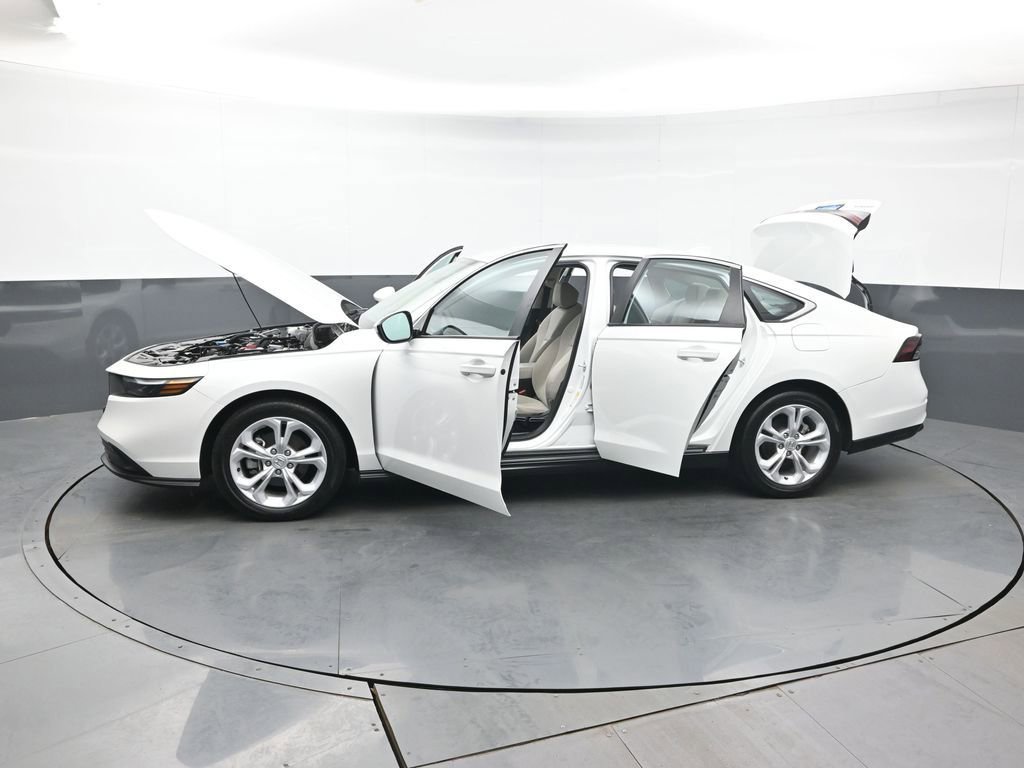 Used 2024 Honda Accord LX image 40