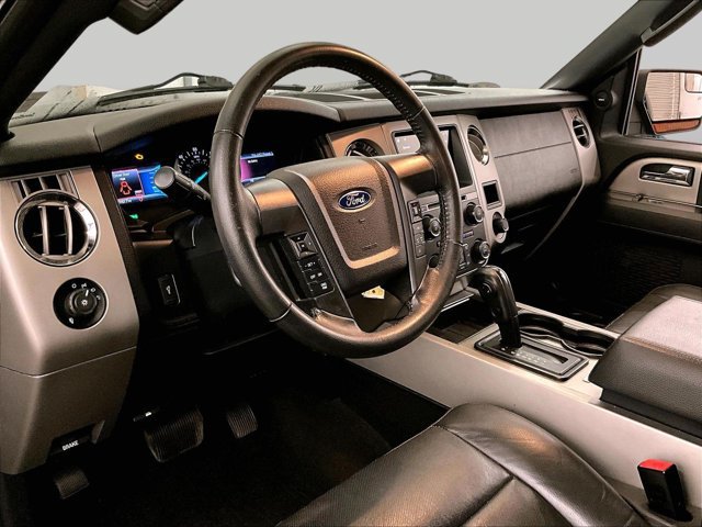 Used 2016 Ford Expedition XLT w/ Equipment Group 202A AWD/4WD image 13