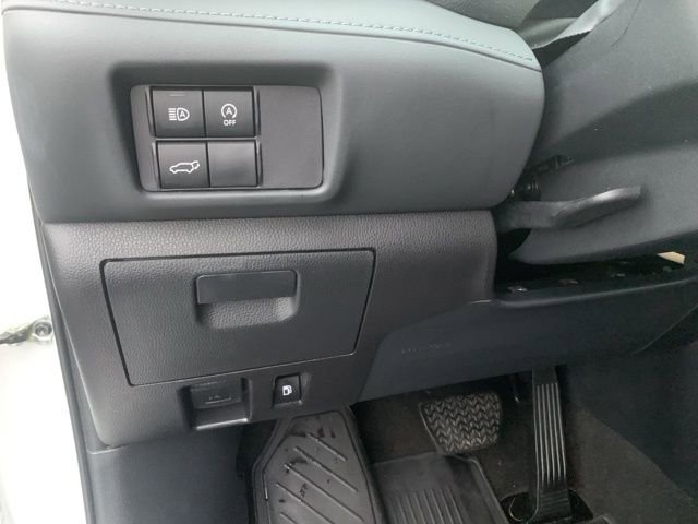 Used 2023 Toyota Highlander LE image 28