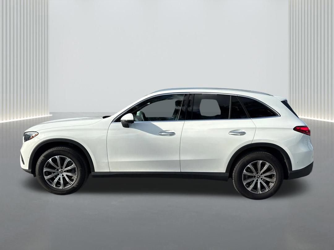 Used 2025 Mercedes-Benz GLC 300 4MATIC image 8