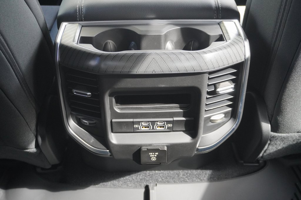 New 2026 RAM 1500 4x4 Crew Cab image 31