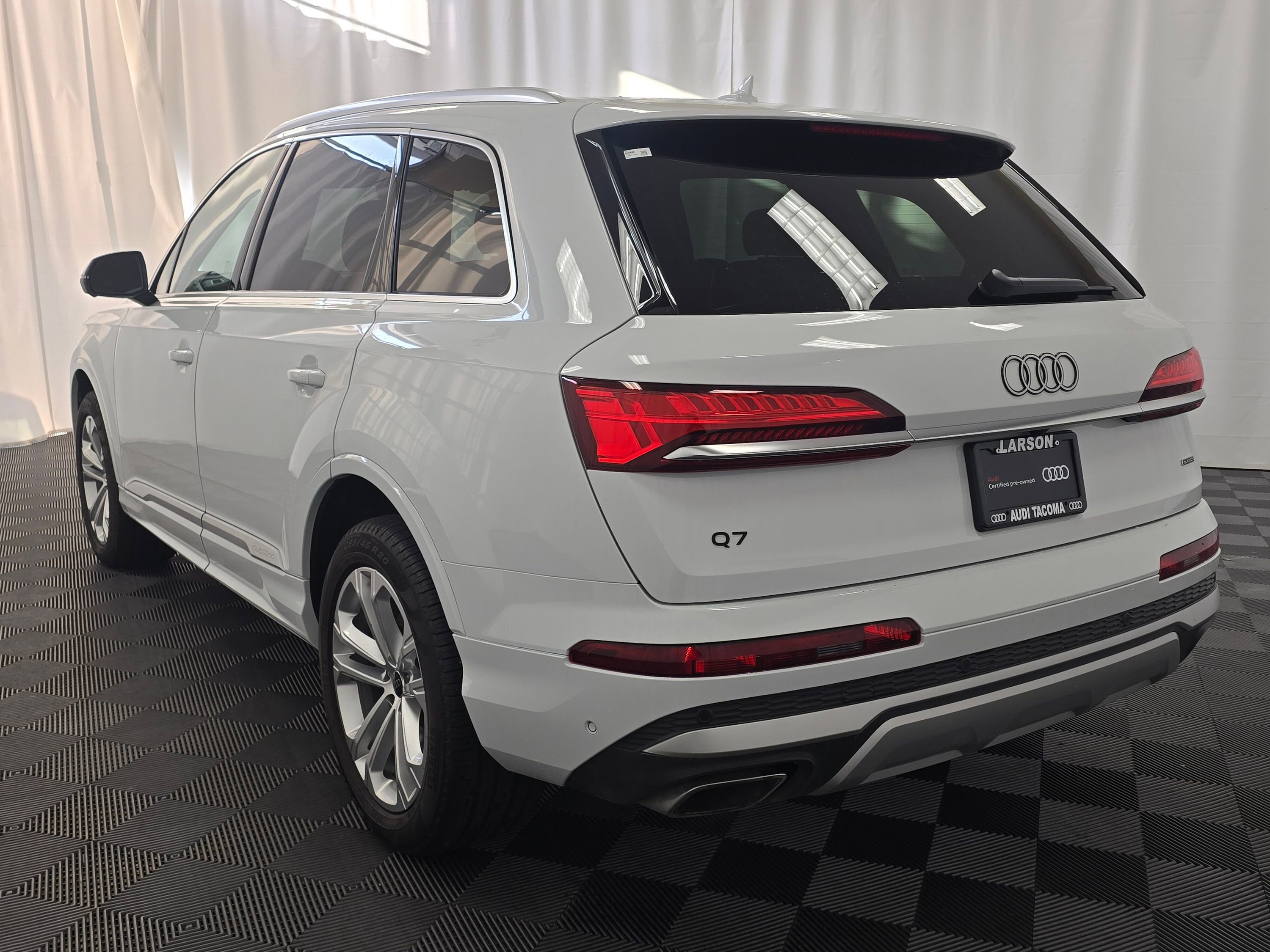 Certified 2025 Audi Q7 3.0T Premium Plus w/ Premium Plus Package image 4