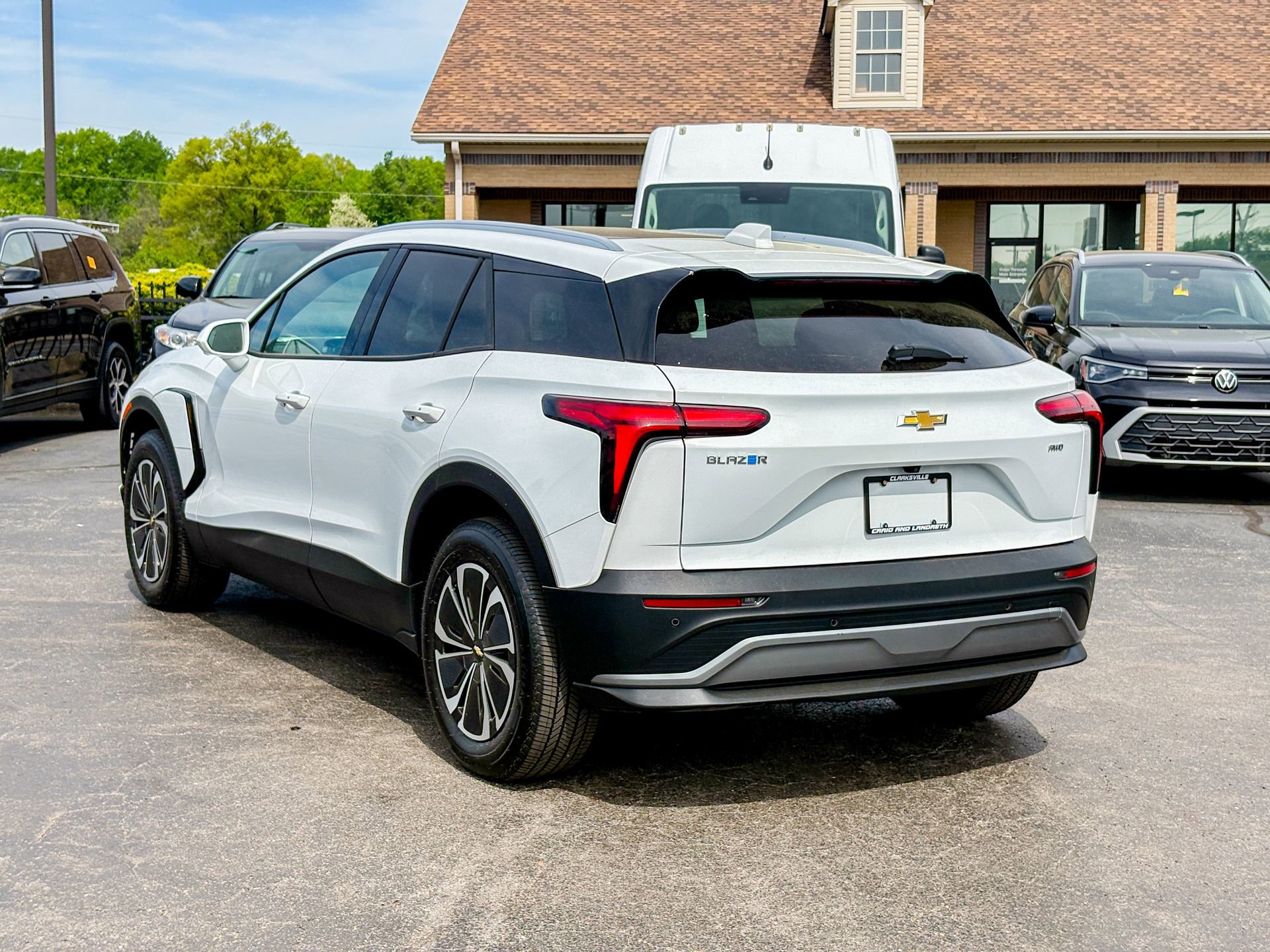 Used 2024 Chevrolet Blazer EV LT AWD/4WD image 11