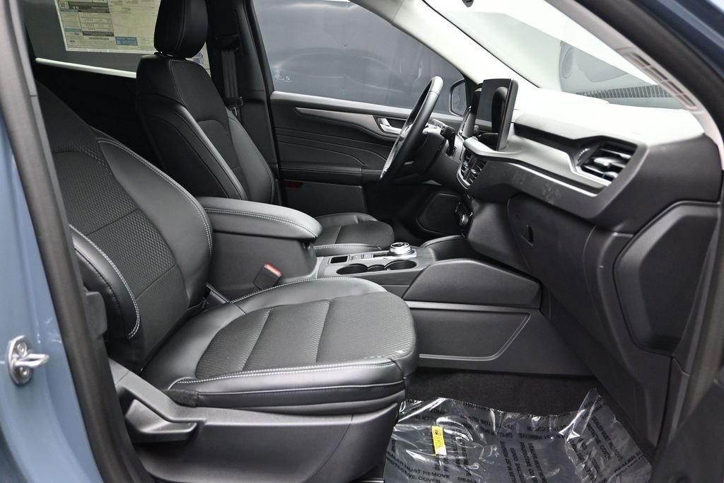 New 2026 Ford Escape SE FWD image 17