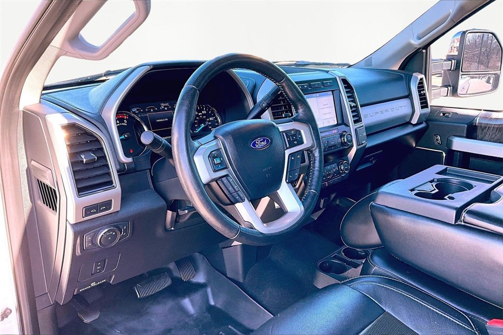 Certified 2019 Ford F250 Lariat w/ Chrome Package image 14