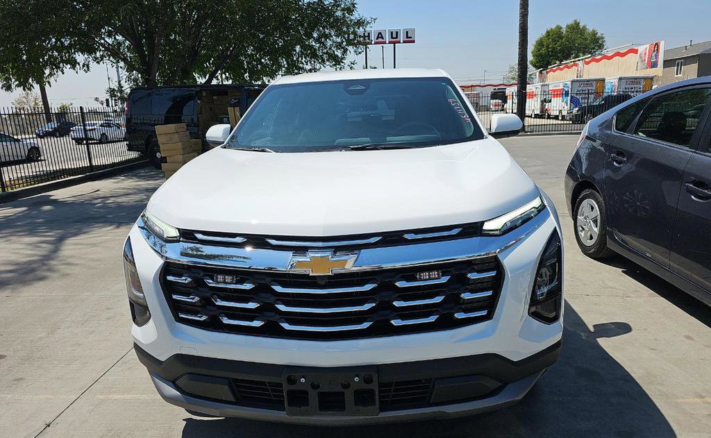 Used 2025 Chevrolet Equinox LT image 3