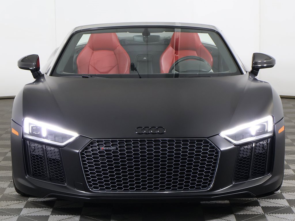 Used 2018 Audi R8 V10 w/ Carbon Exterior Package image 11