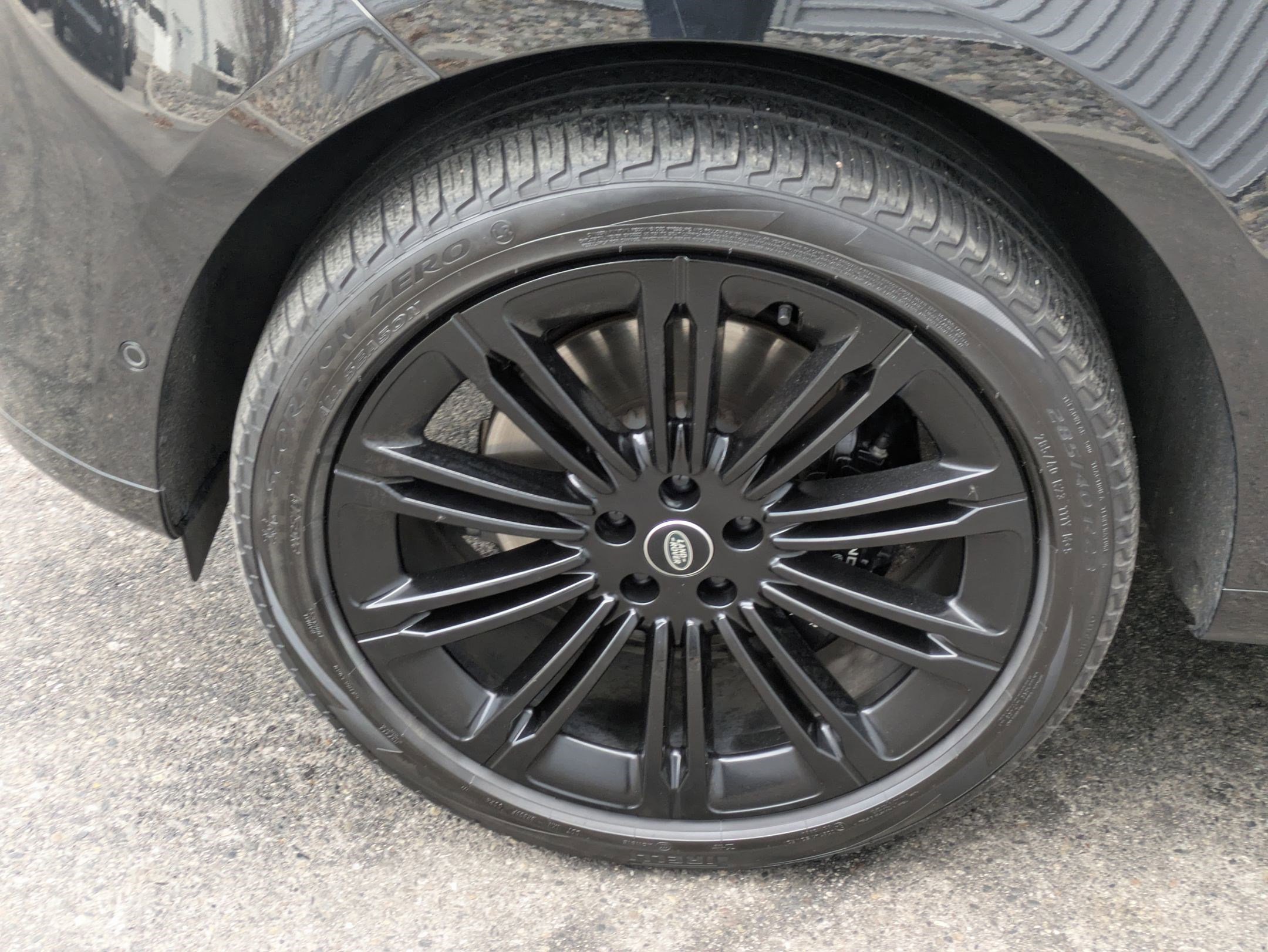 Used 2023 Land Rover Range Rover SE image 13