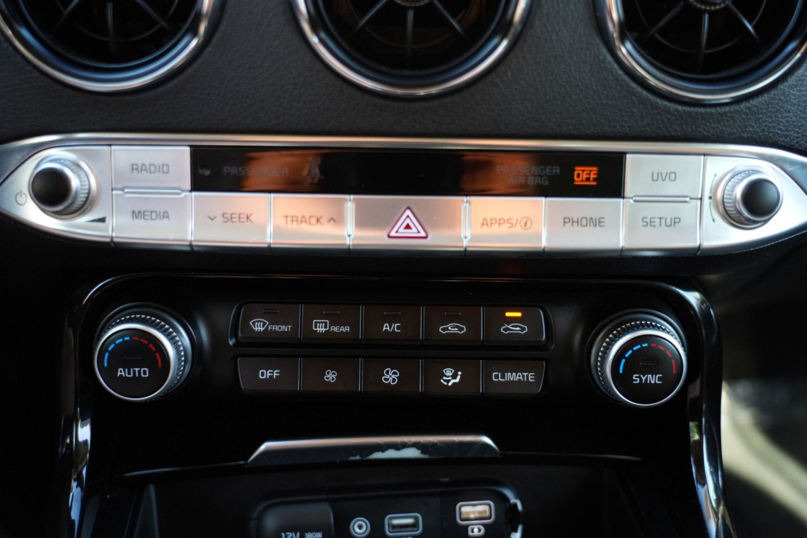 Used 2019 Kia Stinger AWD/4WD image 26