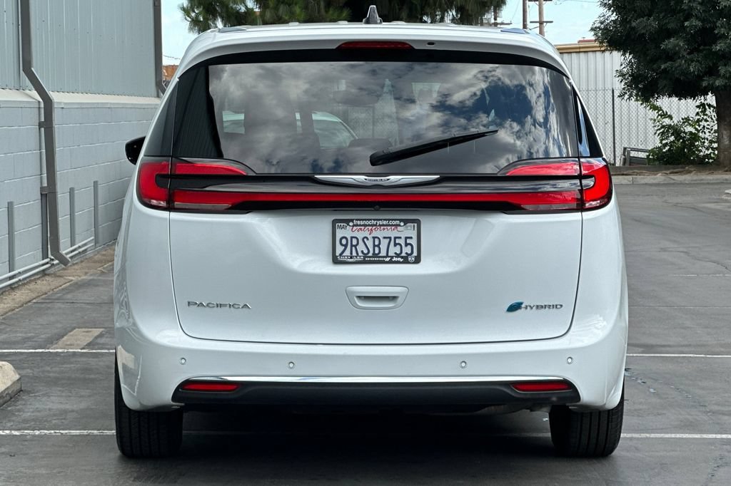Used 2024 Chrysler Pacifica Limited FWD image 5