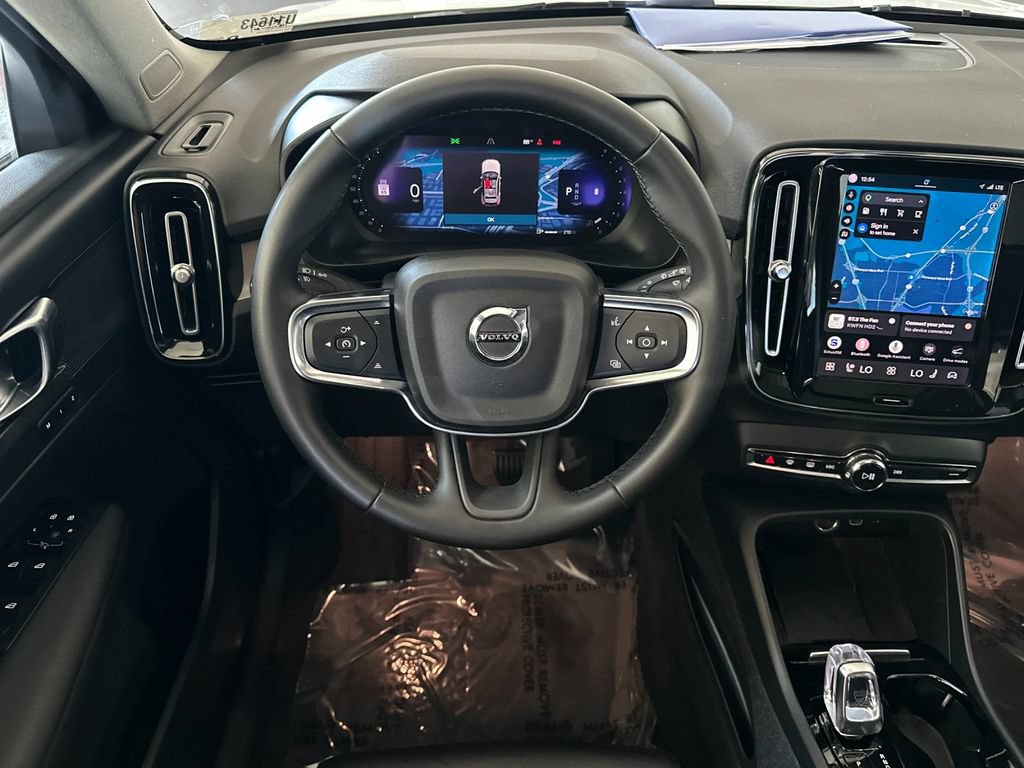 Certified 2023 Volvo XC40 B5 Plus w/ Protection Package Premier AWD/4WD image 13