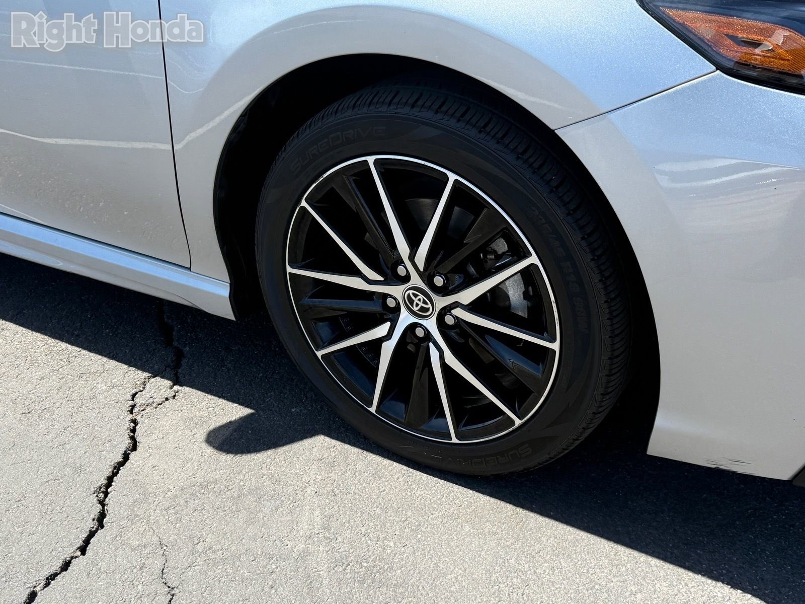 Used 2024 Toyota Camry SE FWD image 11