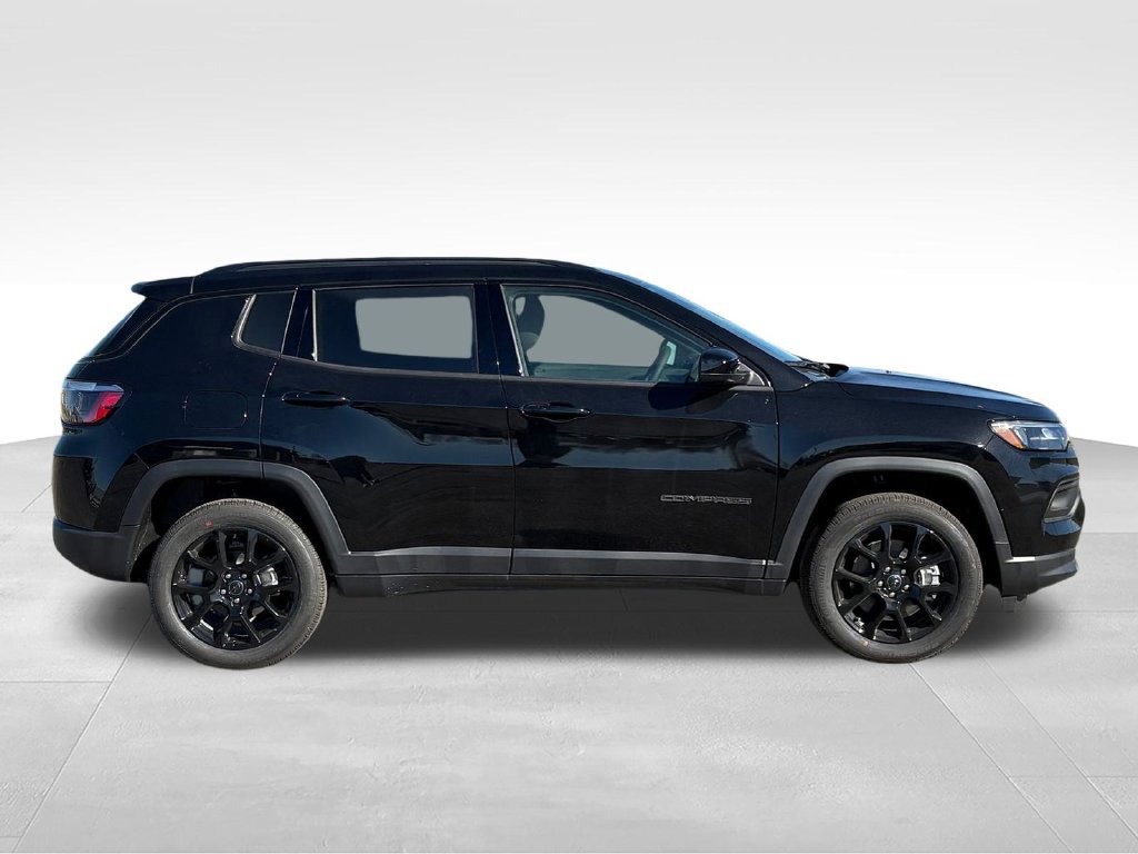 New 2026 Jeep Compass Latitude AWD/4WD image 2
