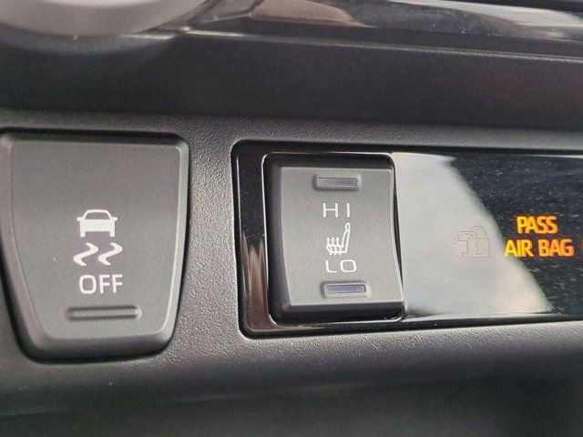 Used 2023 Toyota RAV4 SE w/ Weather & Moonroof Package image 20