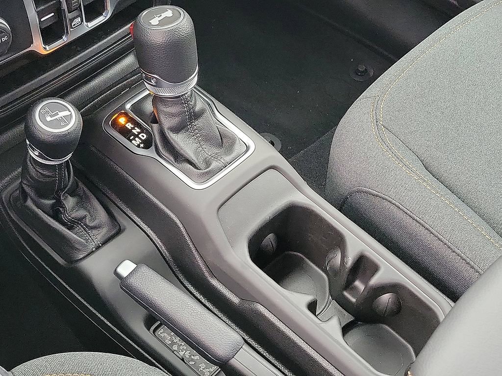 New 2025 Jeep Wrangler Sahara image 10