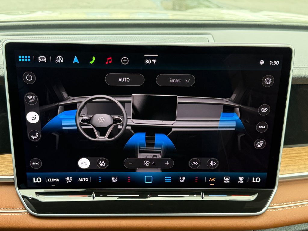 New 2026 Volkswagen Tiguan SEL R-Line AWD/4WD image 17