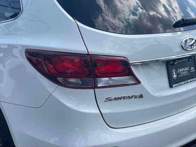 Used 2017 Hyundai Santa Fe SE image 10