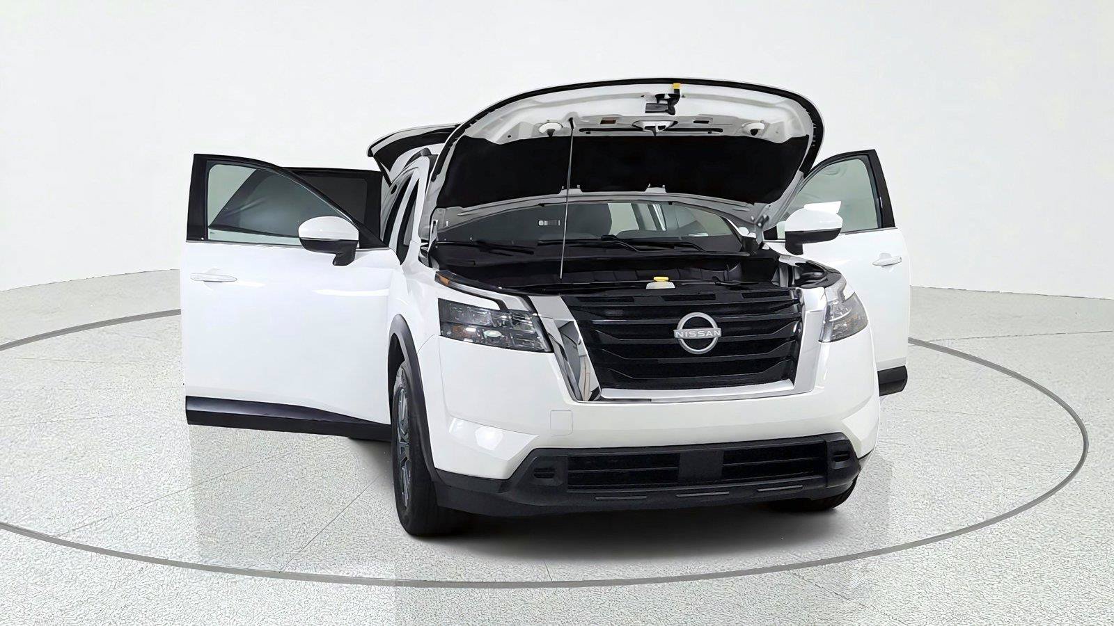 Certified 2025 Nissan Pathfinder SV FWD image 9