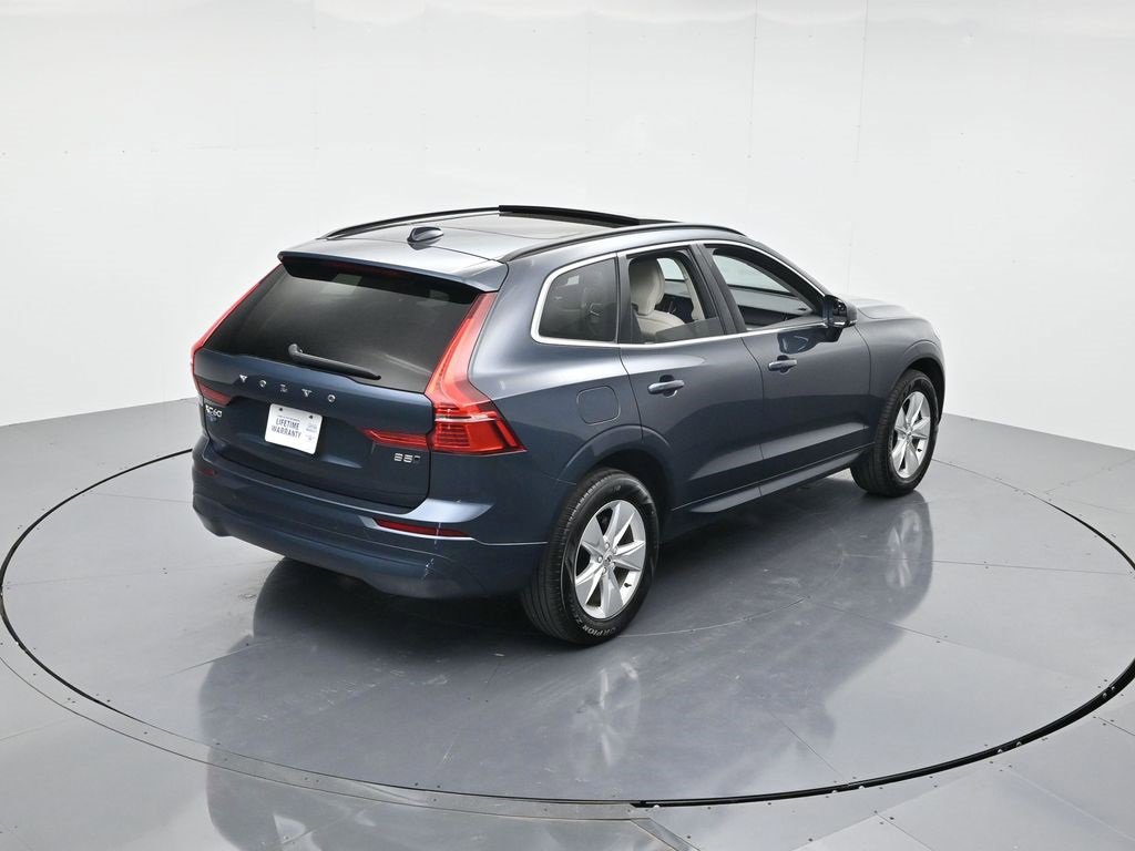 Used 2022 Volvo XC60 B5 Momentum image 36