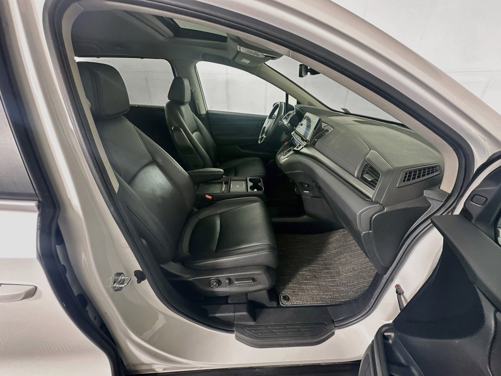 Used 2025 Honda Odyssey EX-L image 33
