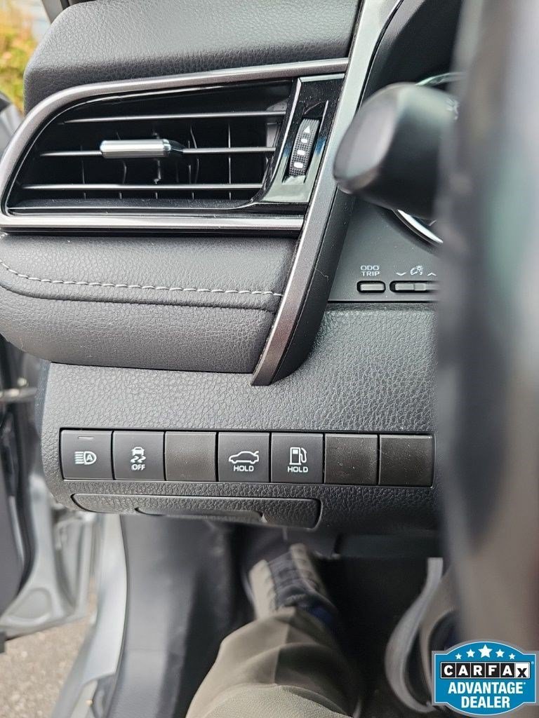 Used 2020 Toyota Camry SE w/ Audio Package FWD image 6