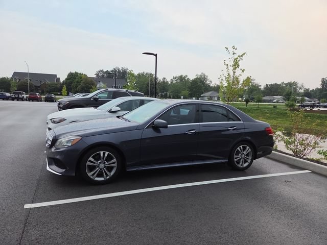 Used 2015 Mercedes-Benz E 250 BlueTEC Sedan image 4
