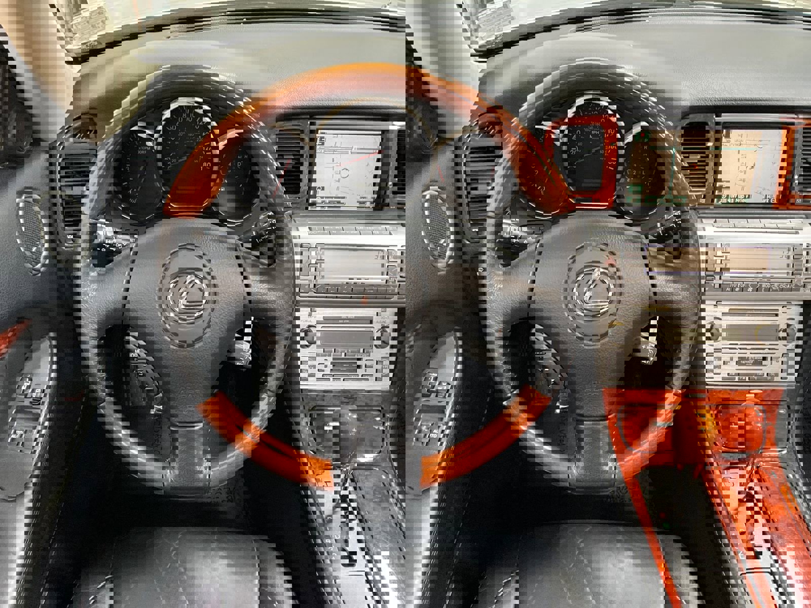 Used 2005 Lexus SC 430 Convertible image 6