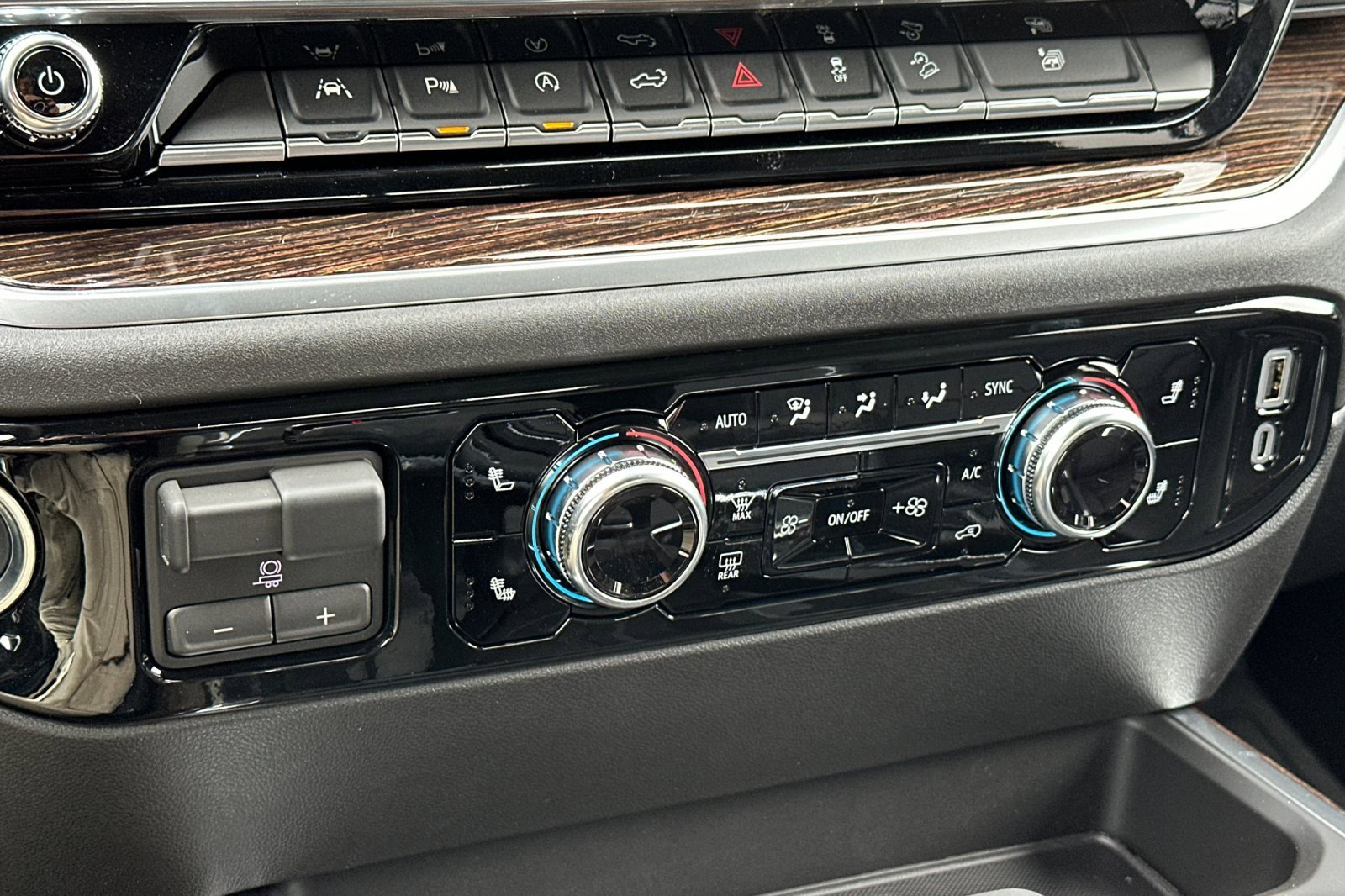 New 2026 GMC Sierra 1500 Elevation w/ Elevation Premium Package image 21