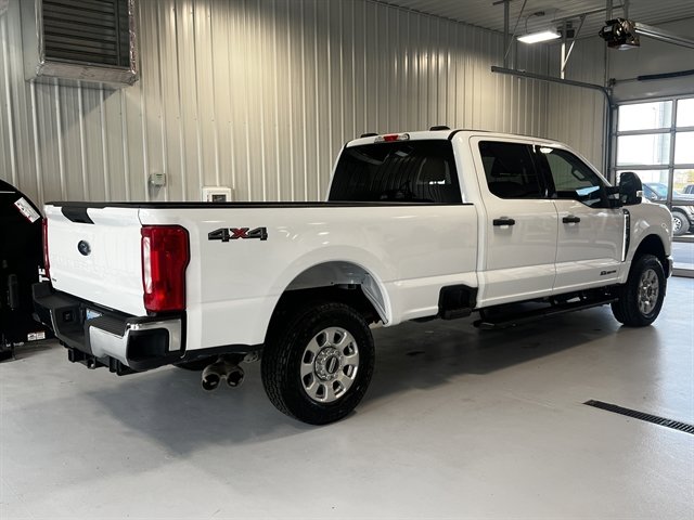Used 2024 Ford F250 XLT image 3