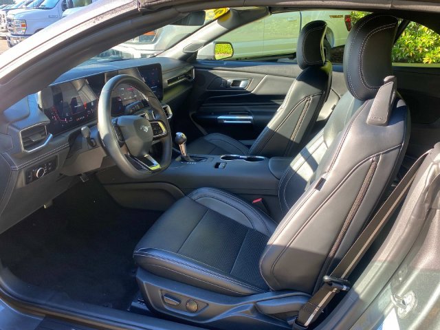 Used 2025 Ford Mustang GT Premium RWD image 10