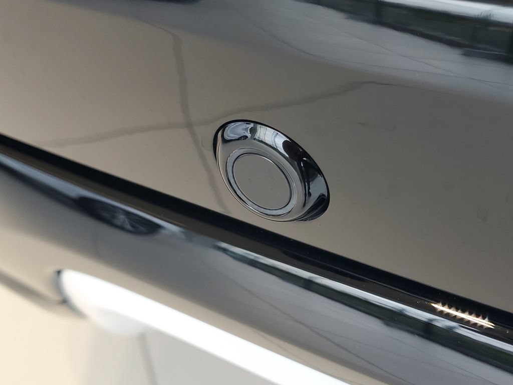 New 2026 Land Rover Discovery Sport Landmark AWD/4WD image 6