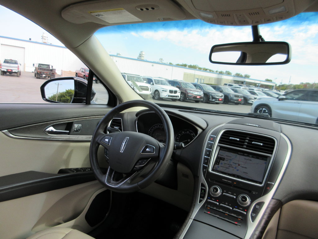 Used 2016 Lincoln MKX Select w/ Select Plus Package FWD image 24