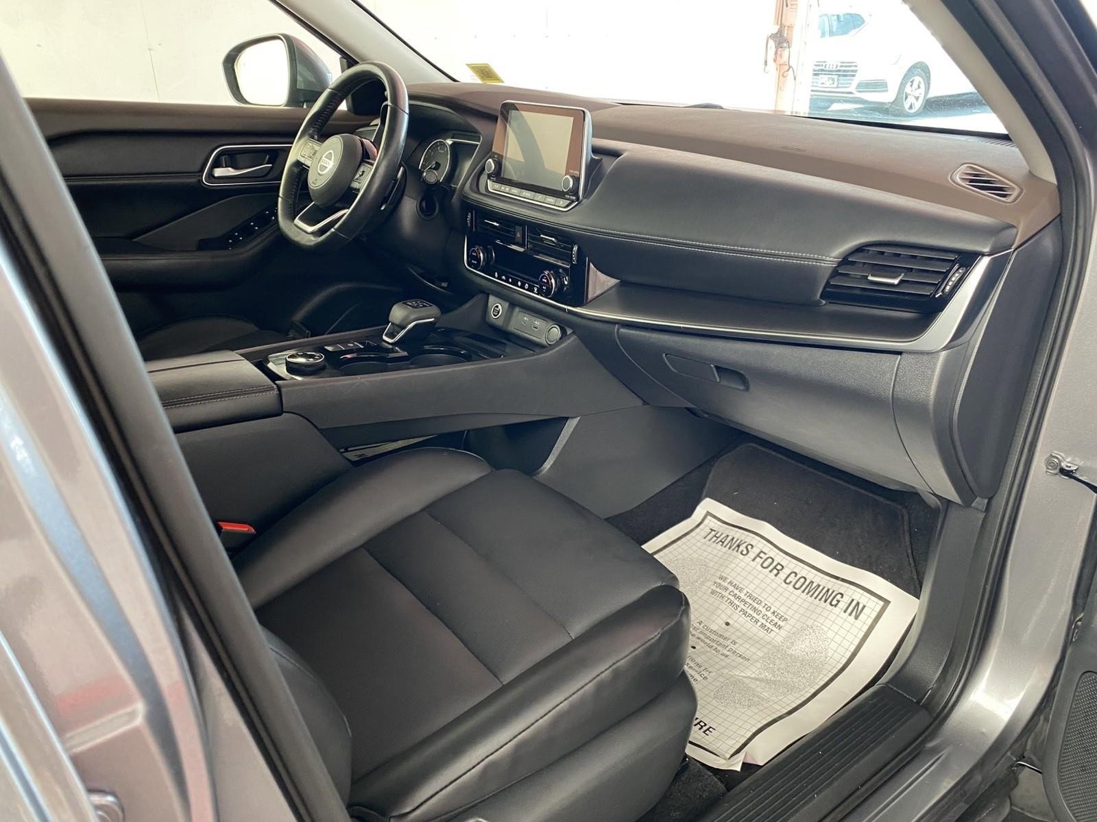 Used 2021 Nissan Rogue SV w/ Premium Package AWD/4WD image 8