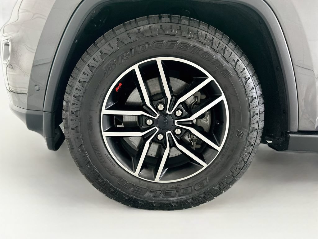 Used 2021 Jeep Grand Cherokee Trailhawk w/ Trailhawk Luxury Group AWD/4WD image 29
