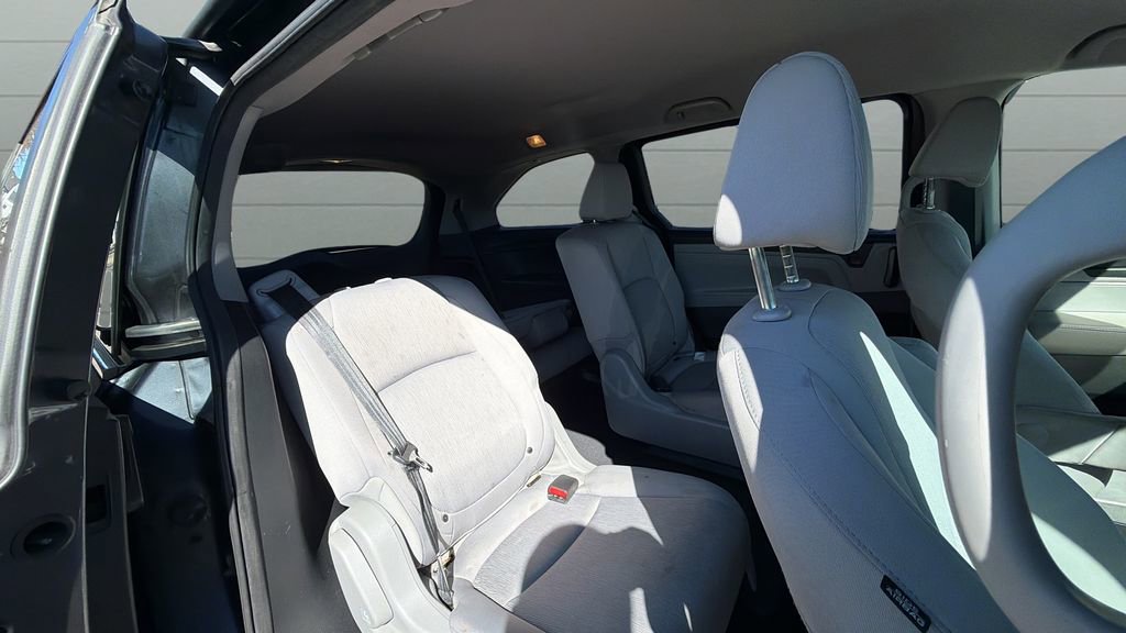 Used 2018 Honda Odyssey LX image 32